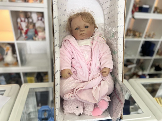 POUPÉE D'ARTISTE EN porcelaine 16 cm. en parfait état EUR 49,52