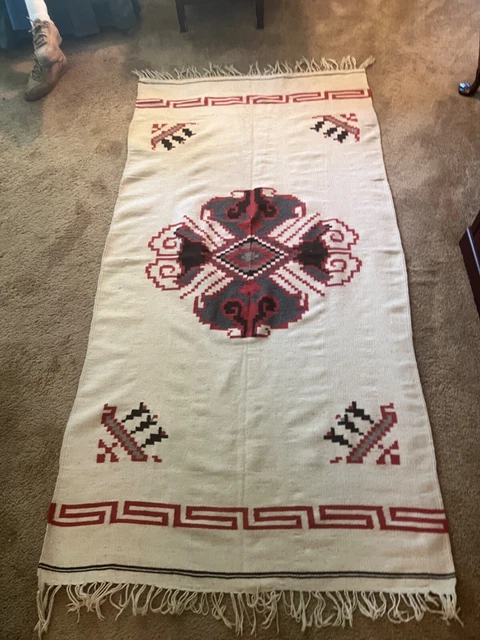 antique vtg Early 20th Century Native American Navajo wool  rug poncho Textile