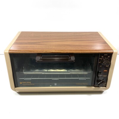 Vintage Black Decker SpaceMaker Toast-R-Oven Continuous Clean TR050 Wood Grain
