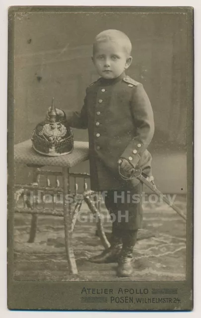 118089: Portraitfoto CDV Kindes in feldgrauer Uniform, Offizier Infanterie Rgt 1