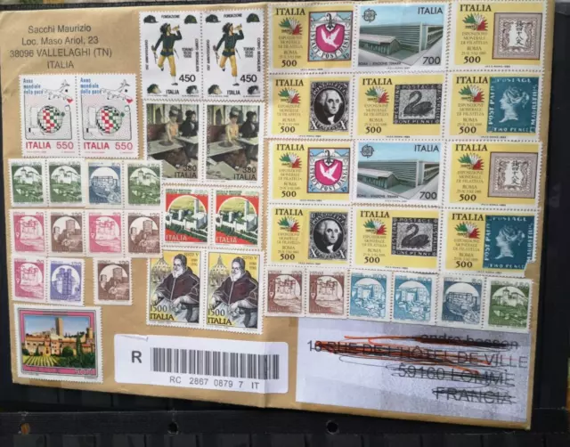 timbre courrier D'ITALIE  pour LA FRANCE  avec 40 timbres non oblitérés 1 abîmé