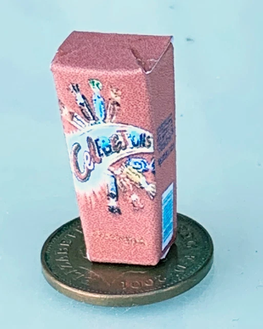 Miniature Maison De Poupée : Paquets De Maltesers Dans Une Vitrine - Échelle 1:12 - Fait Main UK