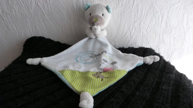 doudou pommette ours mouchoir blanc ,vert bleu chut on dort