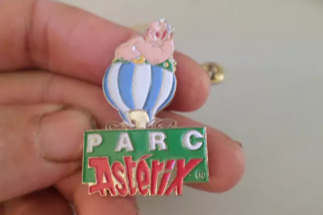 RARe gros Badge broche PIN S PARC ASTERIX OBELIX