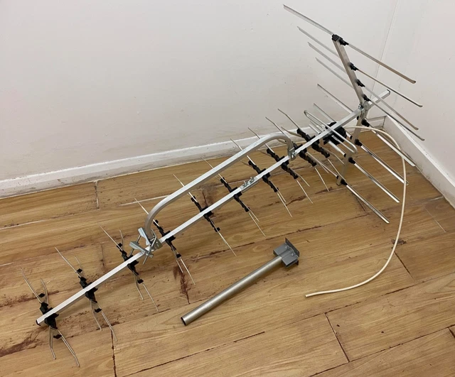 DIGITAL TV TELEVISION Aerial Antenna Loft/Roof, 48Element High Gain C