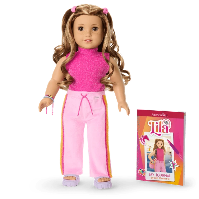 American Girl Lila 18-inch Doll & Journal (Girl of The Year 2024) - Giochi e Prodotti per l'Età