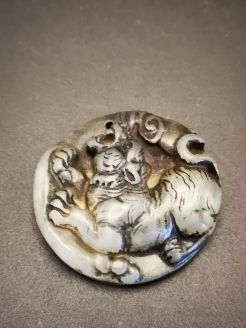 Natural CHINESE. Nephrite jade Hand carved Fierce Tiger Amulet Pendant Y87