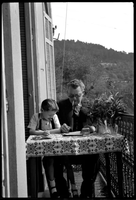 Family Landscape Balcony Table - Antique Photo Negative Year 1930 40
