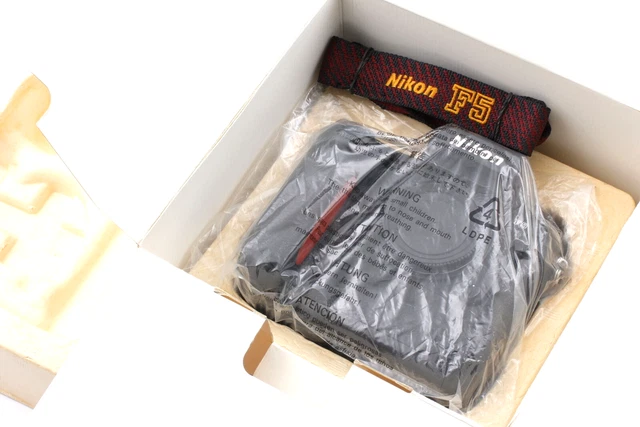 S/N31xxxxx [Almost Unused in Box] Nikon F5 35mm SLR Film Camera From  JAPAN