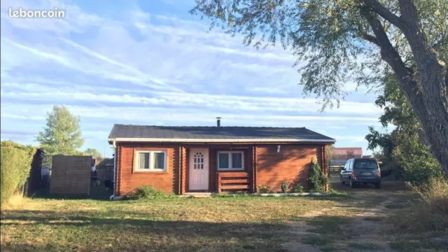 Maison chalet en bois T3 plain-pied de 7m/10m doublé très bien isolé Maison chalet en bois T3 plain-pied de 7m/10m doublé très bien isolé