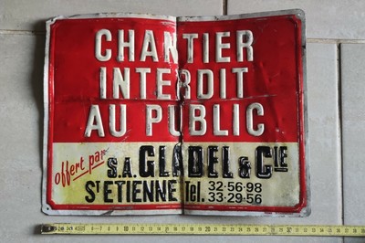 Plaque émaillée ou Tôle ancienne  La Pierre Humide     Encre Au Cygne 