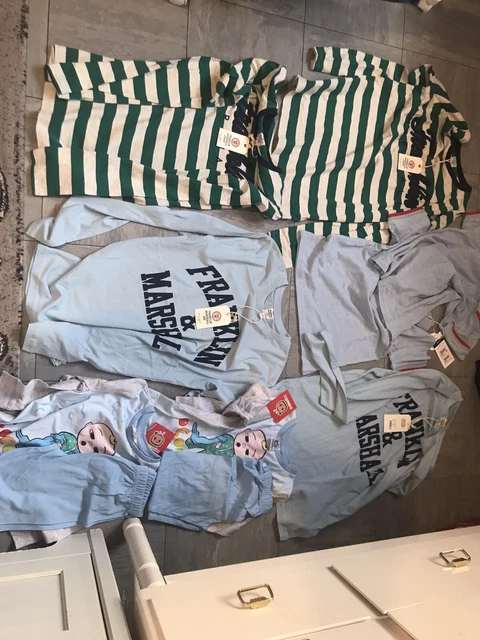 Pacchetto o joblot di vestiti per bambini nuovi di zecca con etichette 8 pezzi