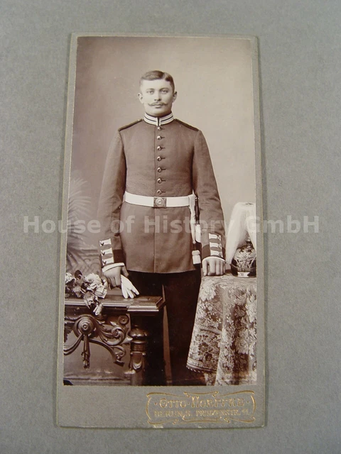 113823 Portrait CDV: Soldat, Kaiser Franz Garde Grenadier Regiment, Pickelhaube
