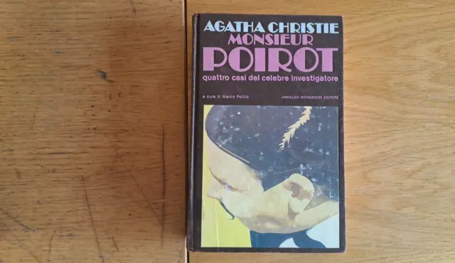 Agatha Christie:"Monsieur Poirot" Omnibus Gialli Mondadori 1983