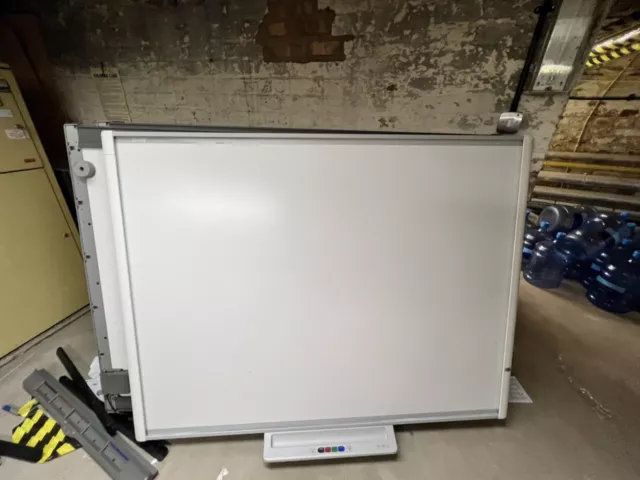 SMARTboard m600 For Sale (exclassroom Display)