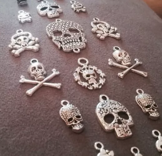 Totenkopf Anhängerset Halloween Totenköpfe Skelett Schädel Schmuck Charms Silber