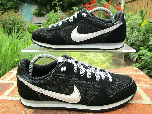 nike trainers size 5.5