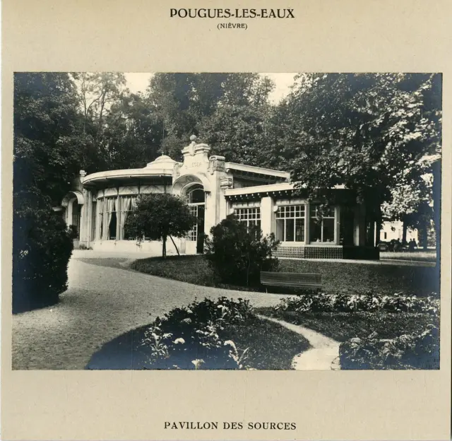 France, Pougues les Eaux (Nièvre), Pavillon des Sources vintage silver print.