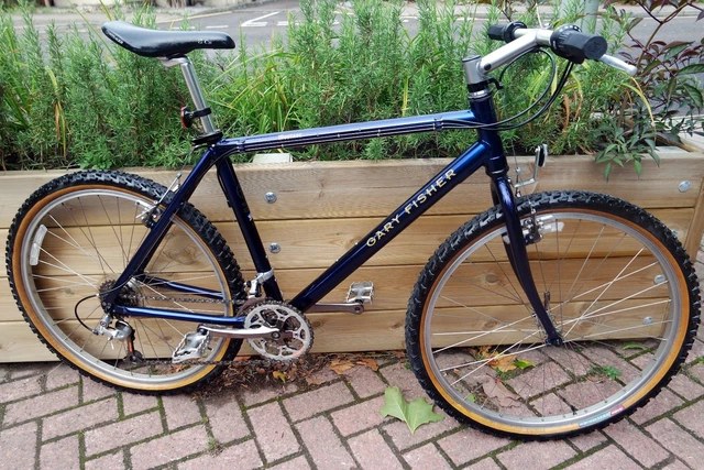 GARY FISHER MONTARE Retro Mountain Bike. STX rc Groupset