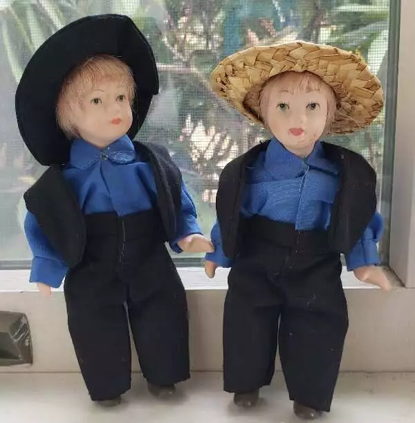 Set of Two Ashton Drake Amish Little Boy Dolls Miniature 6" Porcelain Rubberband