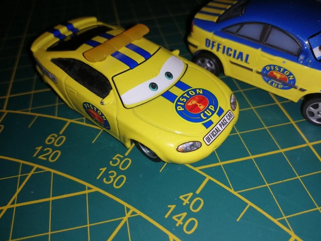 lot de  voitures cars disney pixar  mattel metal  d occasion 3