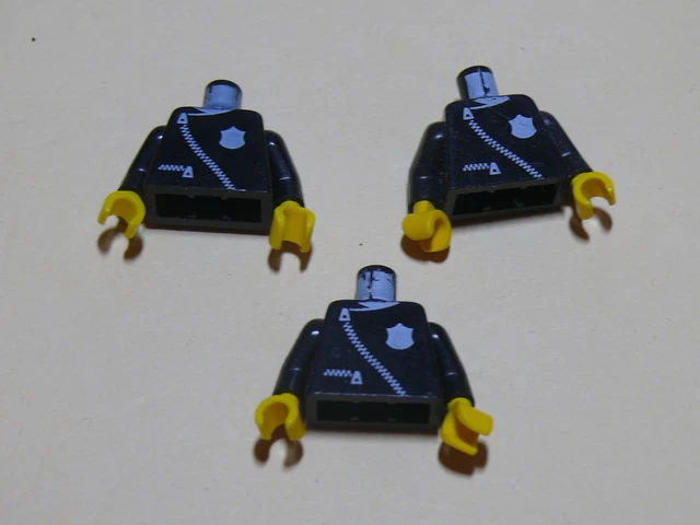 Lego 3 torses noirs  / 3 black  torso from minifig 6309 588 4021 6384