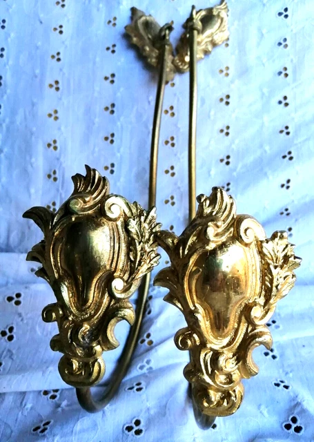 Lot De 2 Embrasses De Rideaux Anciennes En Bronze/laiton - FM 854 Avec Crochets
