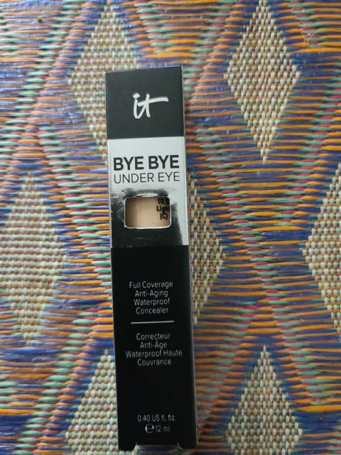 It Cosmetics Bye Bye Under Eye Full-Coverage Concealer in Light 10.5 C FULL SIZE