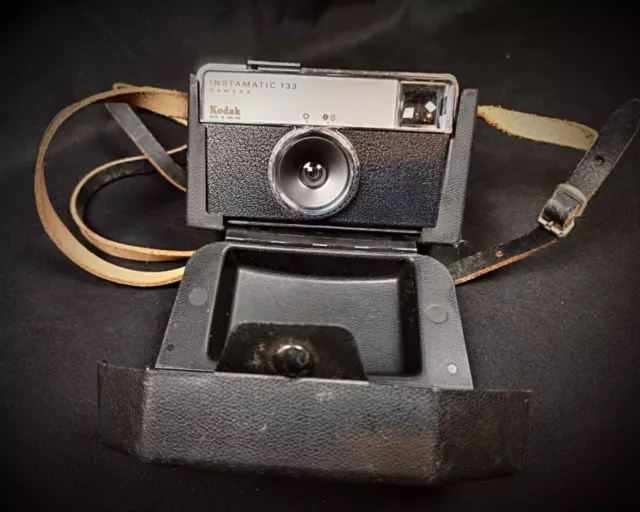 Ancien appareil photo Kodak instamatic 133 caméra