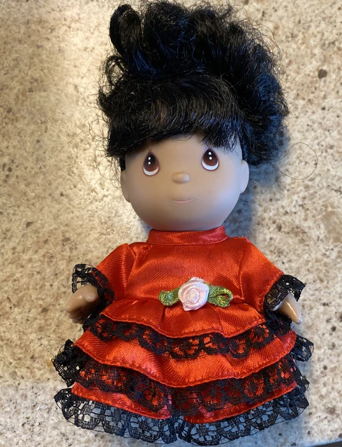 Enesco Precious Moments World Of Friendship International Hi Babies Spanish 5"