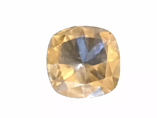 Coussin GIA 1.57 Carat Moissanite Jaune Très Clair