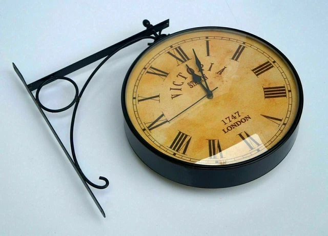 Orologio da parete vintage della stazione ferroviaria di Victoria, orologio...