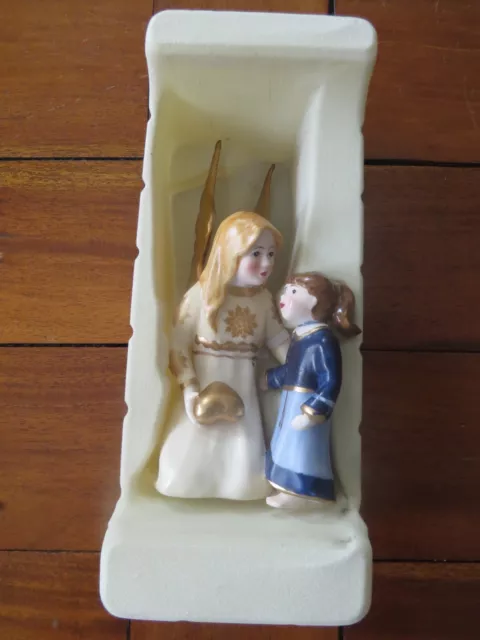 Boxed Villeroy & Boch Christmas Figurine "Angel Love" from Christmas Angel Set