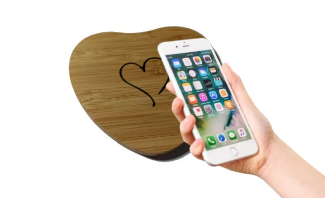 Wireless Charger in Herzform,Kabelloses 10W Ladegerät,Qi-Zertifiziert,Bambusholz