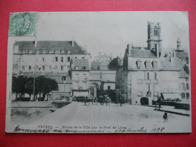 NEVERS  :  L'Entrée de la Ville par le Pont de la Loire...........VO.1902.