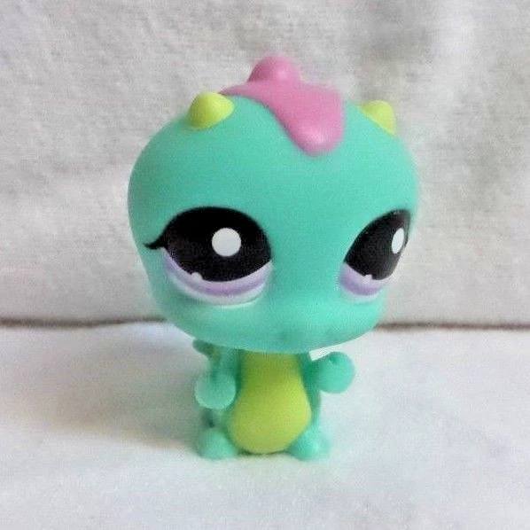 LITTLEST LPS 1811 Hasbro Caterpillar Chenille Vert Et Rose Yeux Violet EUR 3,90