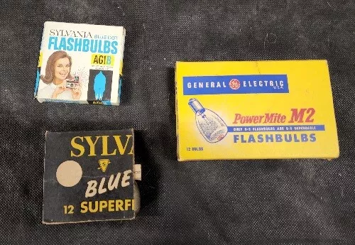 Lot Of Vintage Camera Flash Bulbs GE Power Mite M2-Sylvania Blue Dot AG1B