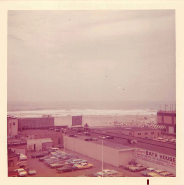 Bath House Parking Lot Cars Ocean Beach View California Vtg Gay Int Photo 604