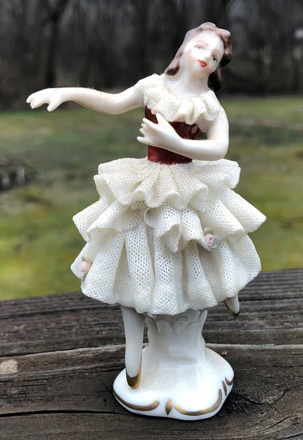 Vintage Early 20Th Century German Dresden Lace Porcelain Ballerina Figurine