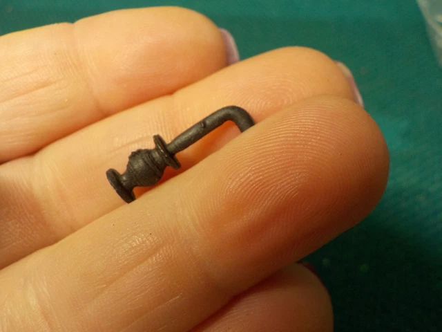 Nice Miniature Cast Metal Black Pop Belly Stove/Furnace