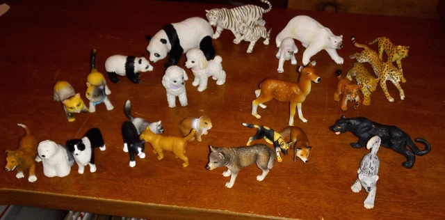 SAFARI LTD. Huge Lot 80+ Plastic animals, Figures, Pirates, Trees