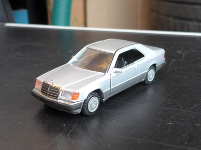 Conrad Conrad 1504 Mercedes-Benz 230-300CE W124 Coupè Argento Modellino 1:3 5 #89129 