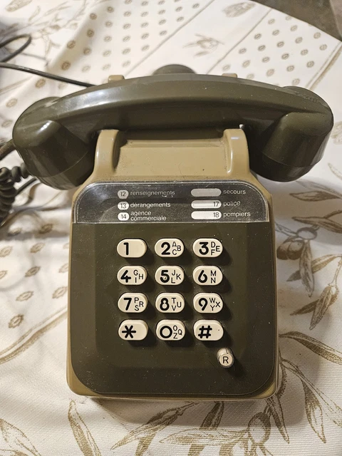 Téléphone vintage 1980 beige touches socotel