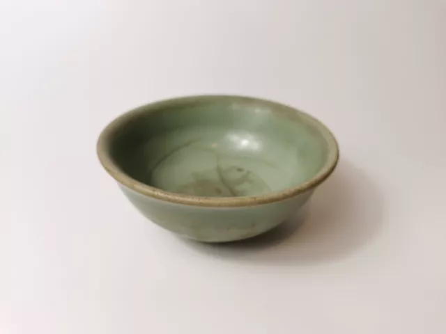 antique Chinese  Song dynasty Longquan Celadon Porcelain bowl