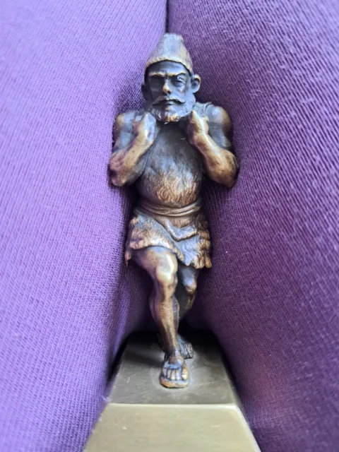 kleine ältere Figur aus Bronze
