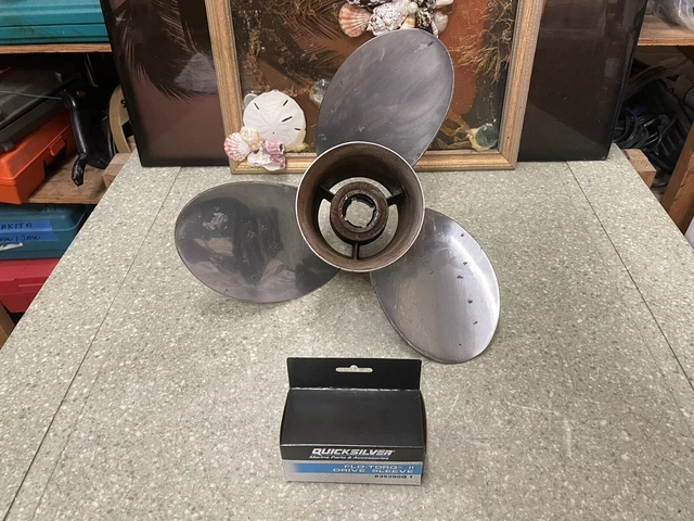 Mercury Outboard, Mirage Plus 15 3/4 x 15, Left Hand Propeller, 15P, P#8M0151301