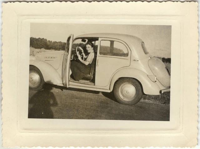 Antique Photo - Vintage Snapshot - Women's Car Shadow Door -Car