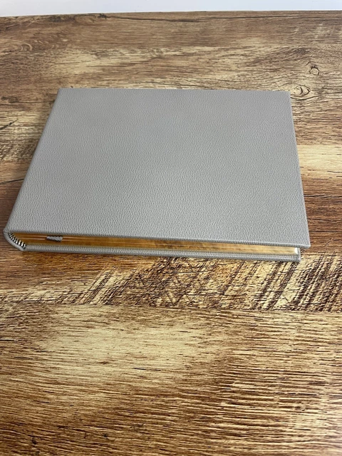 Libro de visitantes de cuero gris Smythson pequeño 19 cmx14,5 cmx3 cm nuevo con etiquetas precio de venta sugerido por el fabricante £210