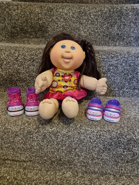 CABBAGE PATCH KIDS Twinkle Toes Light Up Shoes 16