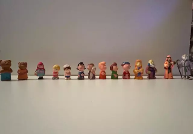 Lot Of Vintage Peanuts Muppets Biblical Rubber Figures United Feature Syndicate